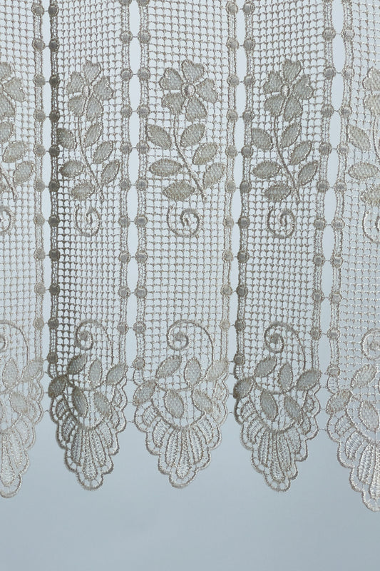 Rideau brise-vue en broderie macramé